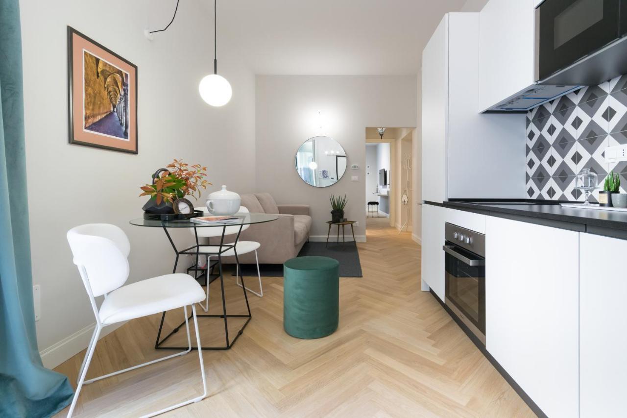 Sphera Bologna, Design Suite Under The Two Towers Экстерьер фото